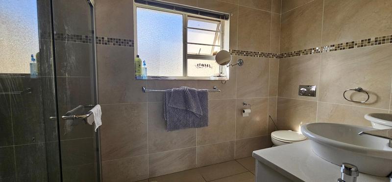 4 Bedroom Property for Sale in Myburgh Park Western Cape